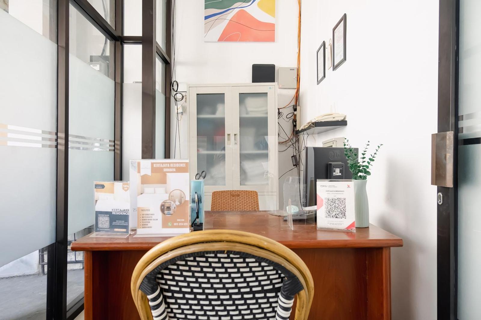 Mono Coliving Kertajaya Syariah, Sby Hotel Surabaya Buitenkant foto